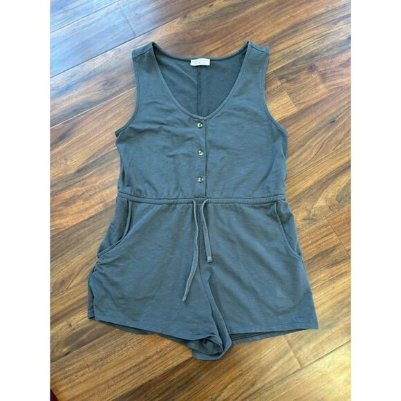 Natural by Known Supply grey sleeveless casual romper - Picture 1 of 4